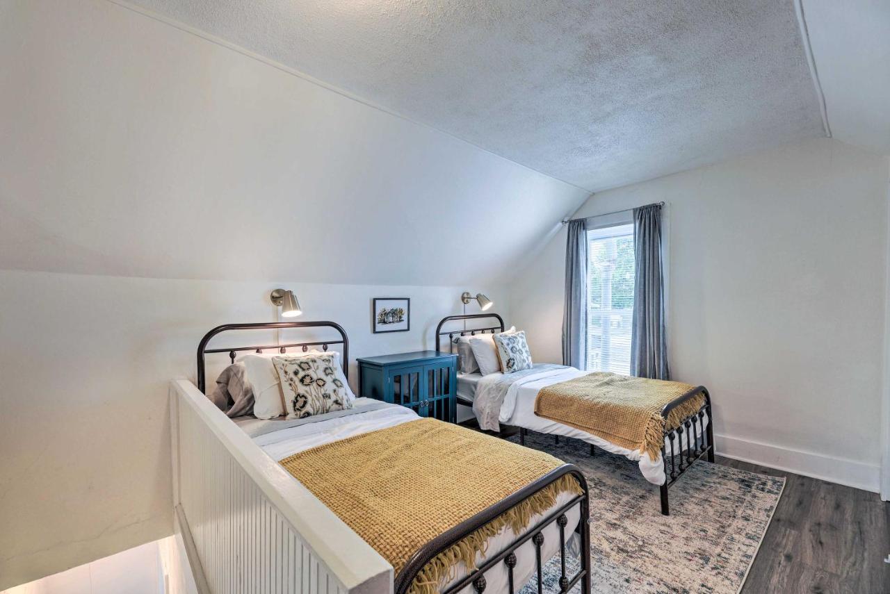 Pet-Friendly Greenville Home With Private Yard エクステリア 写真