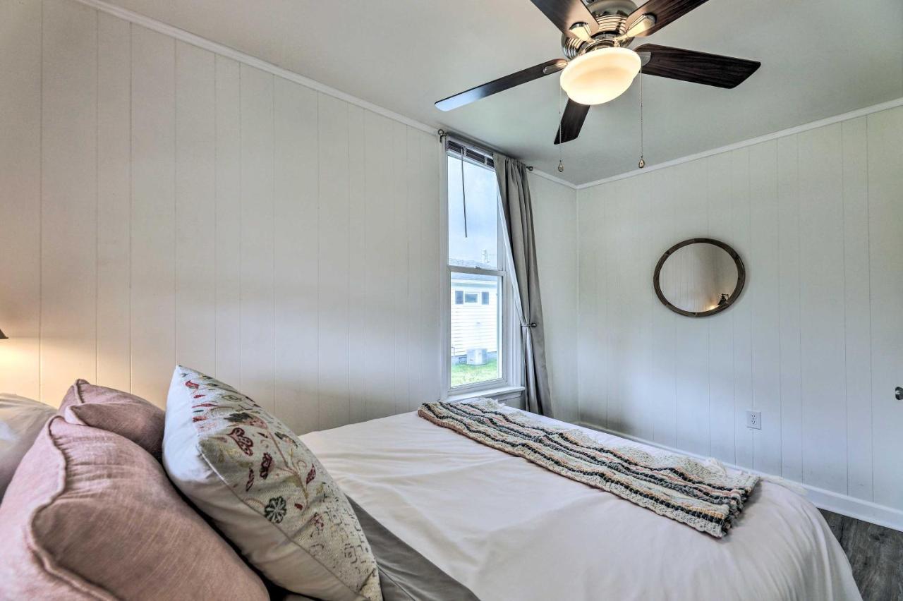 Pet-Friendly Greenville Home With Private Yard エクステリア 写真