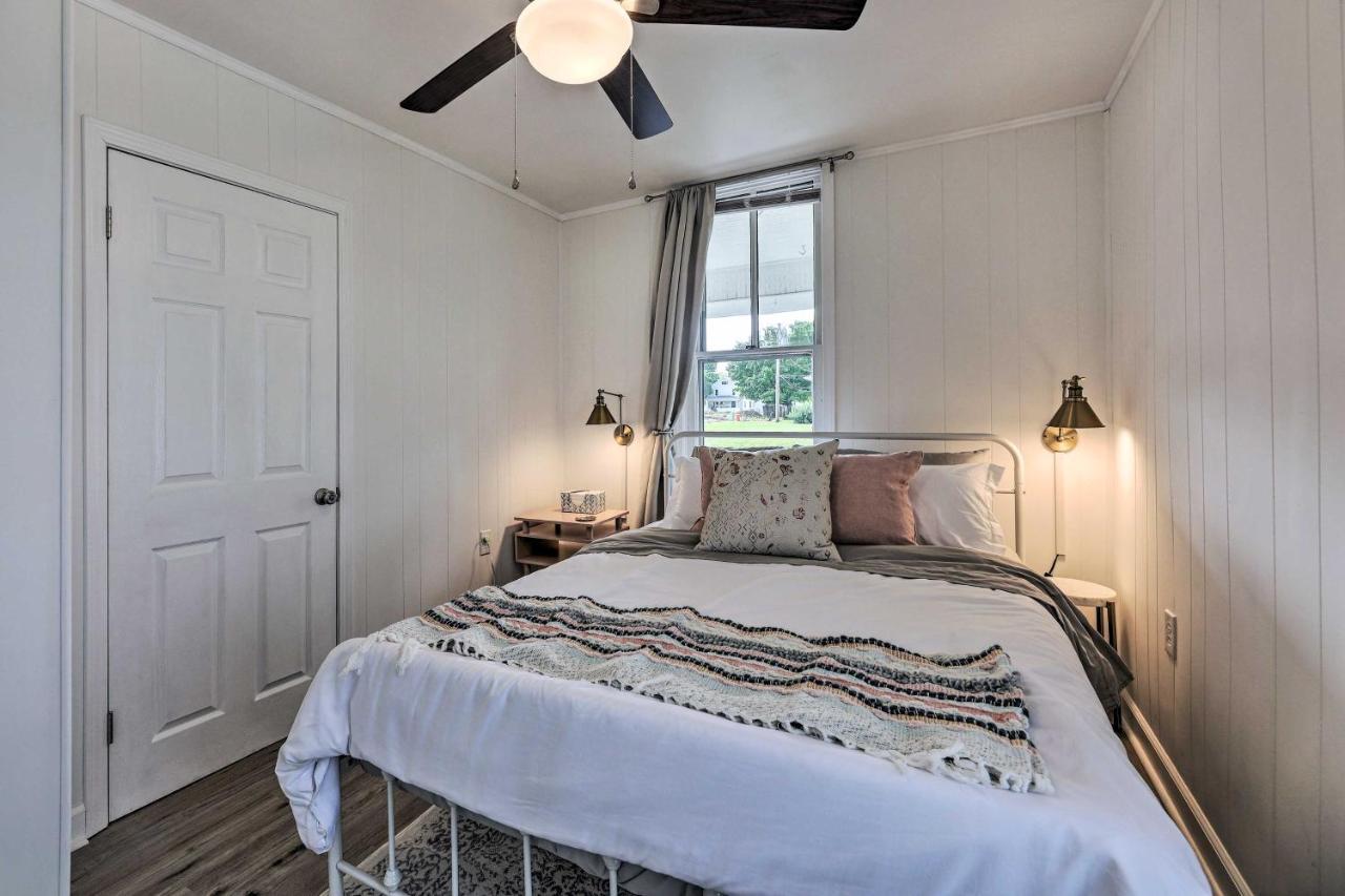 Pet-Friendly Greenville Home With Private Yard エクステリア 写真